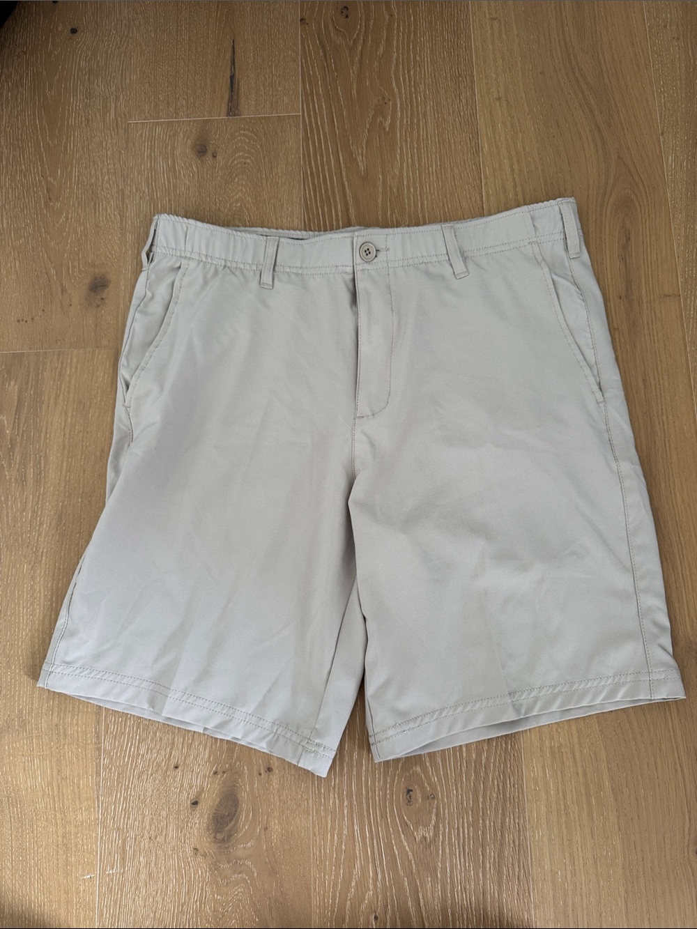 Architect Men's Light Khaki Flat-Front Shorts